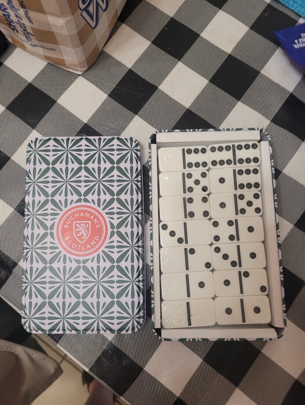 Buchanan Scotland Whiskey Collectible Tin Domino Set New Sealed
